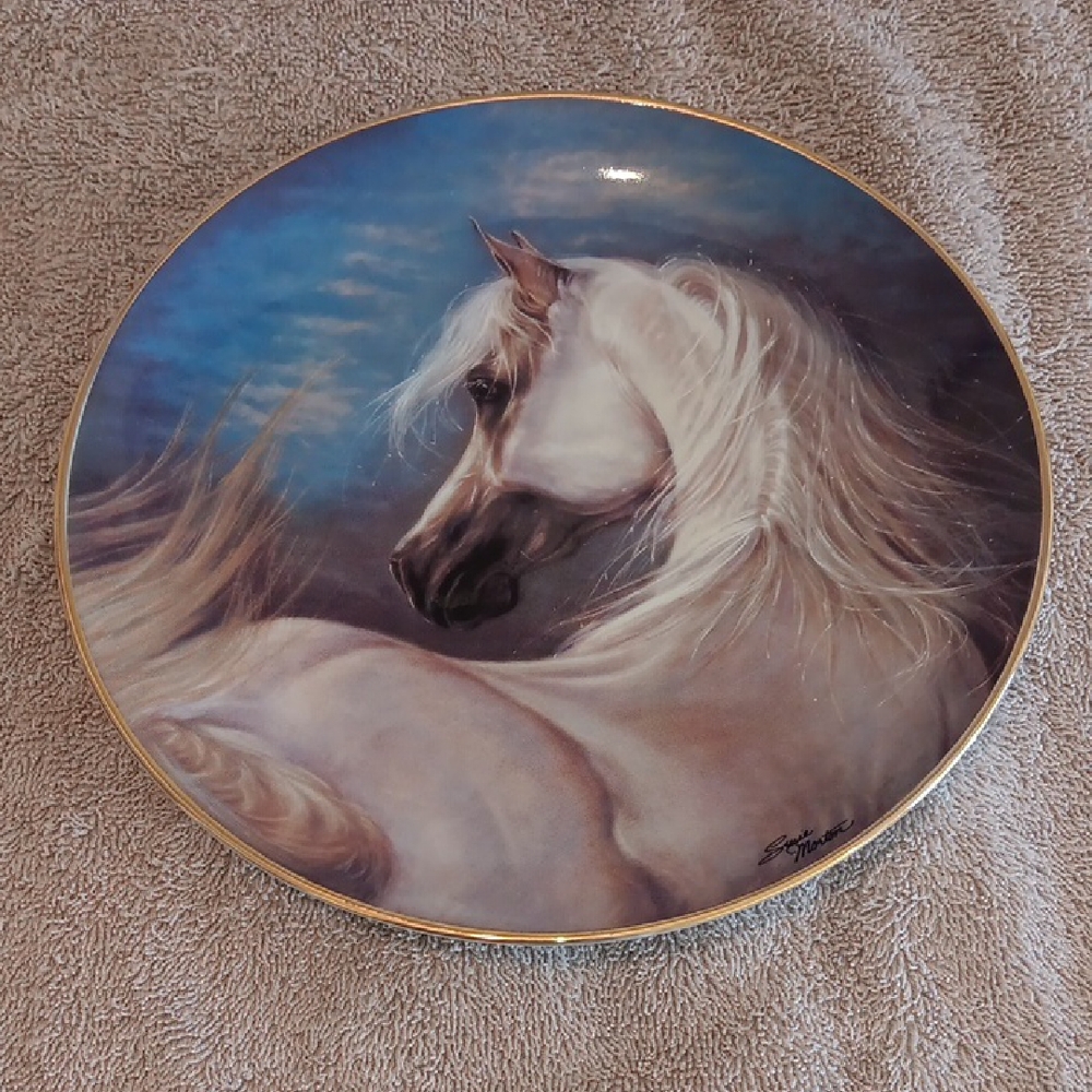 The Danbury Mint Elegant Horse Decorative Plate Eternity Calls Noble and Free
